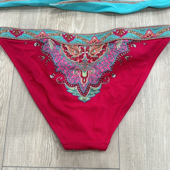 VICTORIA SECRET bikini. Top medium and bottom small. - Picture 4 of 4